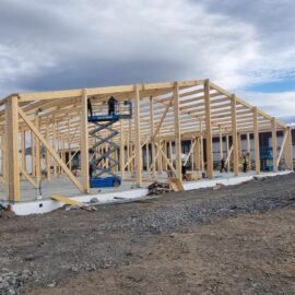 Koka angāru būvniecība